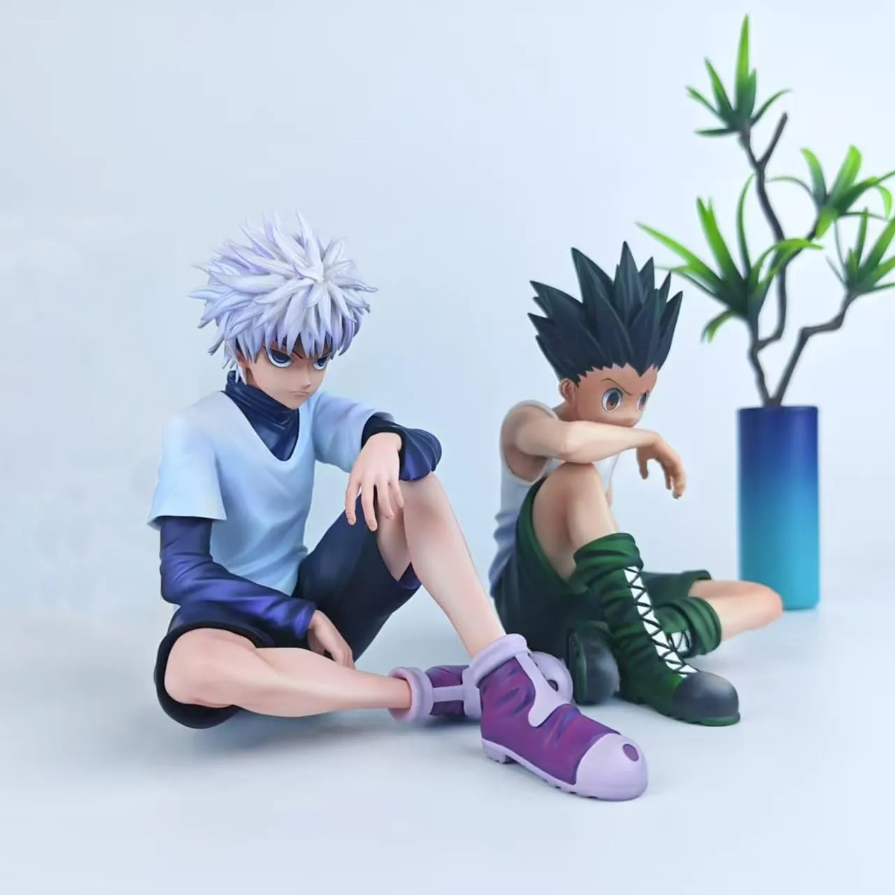 Killua Zaoldyeck Gon Freecss Anime Figure Statue 12cm Gon and Killua PVC Action Figure Sitting Model Collectible Desktop Decoration