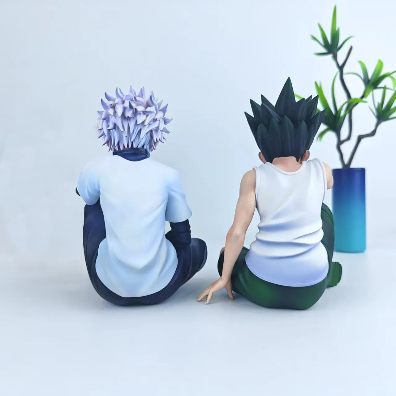 Killua Zaoldyeck Gon Freecss Anime Figure Statue 12cm Gon and Killua PVC Action Figure Sitting Model Collectible Desktop Decoration