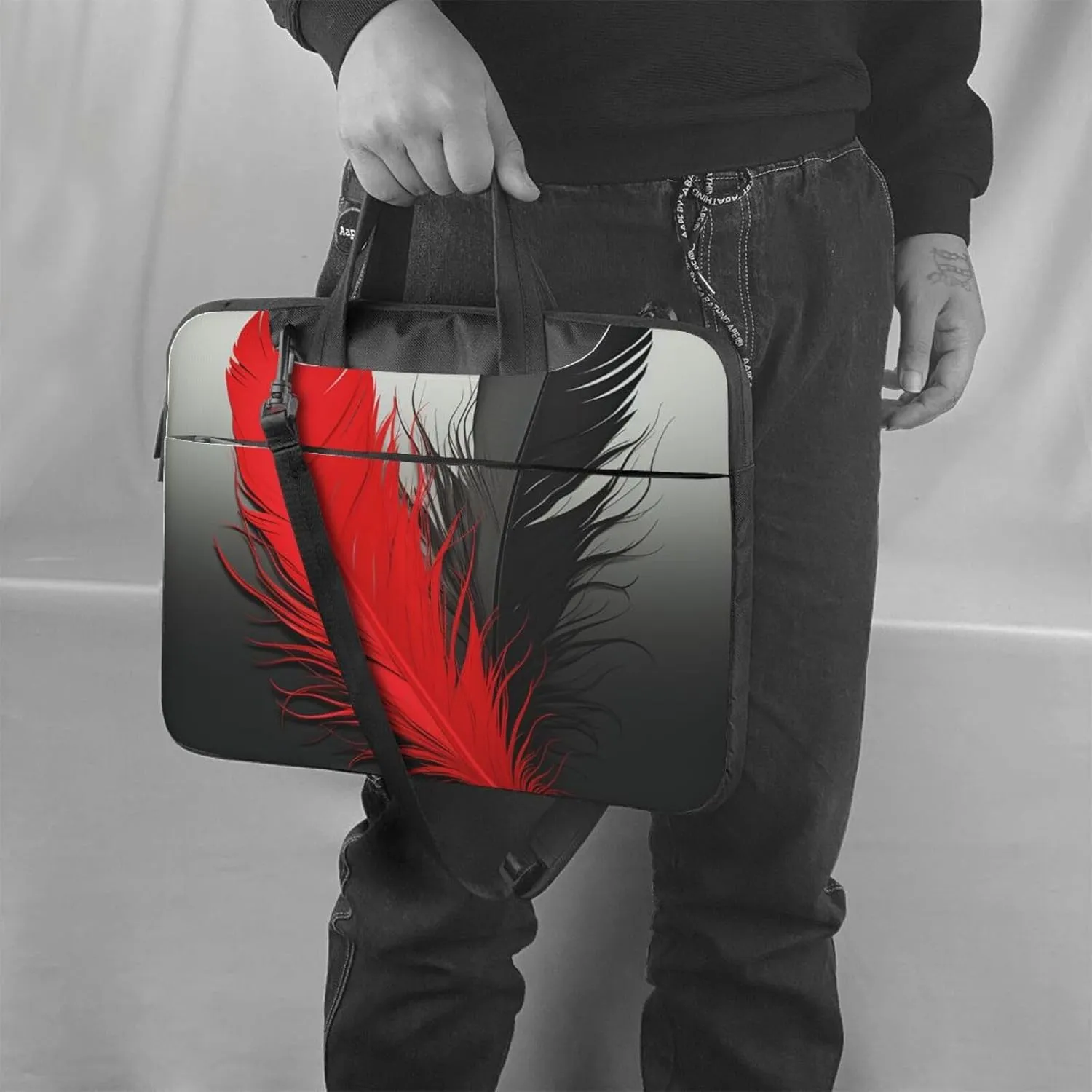 Laptop Sleeve Bag Shockproof Notebook Case Red and Black Feather Computer Carrying Case with Shoulder Strap 15.6 inch