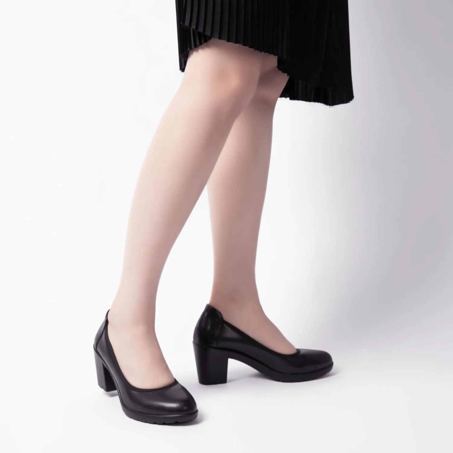 Women's Pumps with Arch Support, Chunky Closed Round Toe Block Heels for Women, Comfortable Low Heel Work Dress Shoes